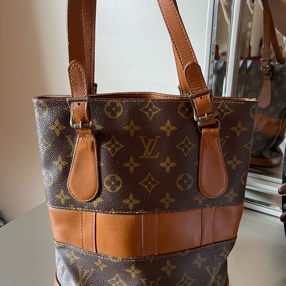 Louis Vuitton Marais bucket pm - Picture 4 of 16